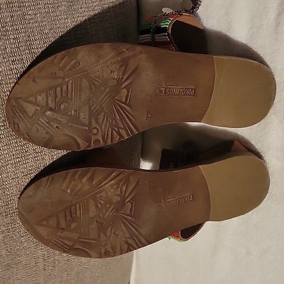 Picolinos sandals women's size 37, - Picture 11 of 14